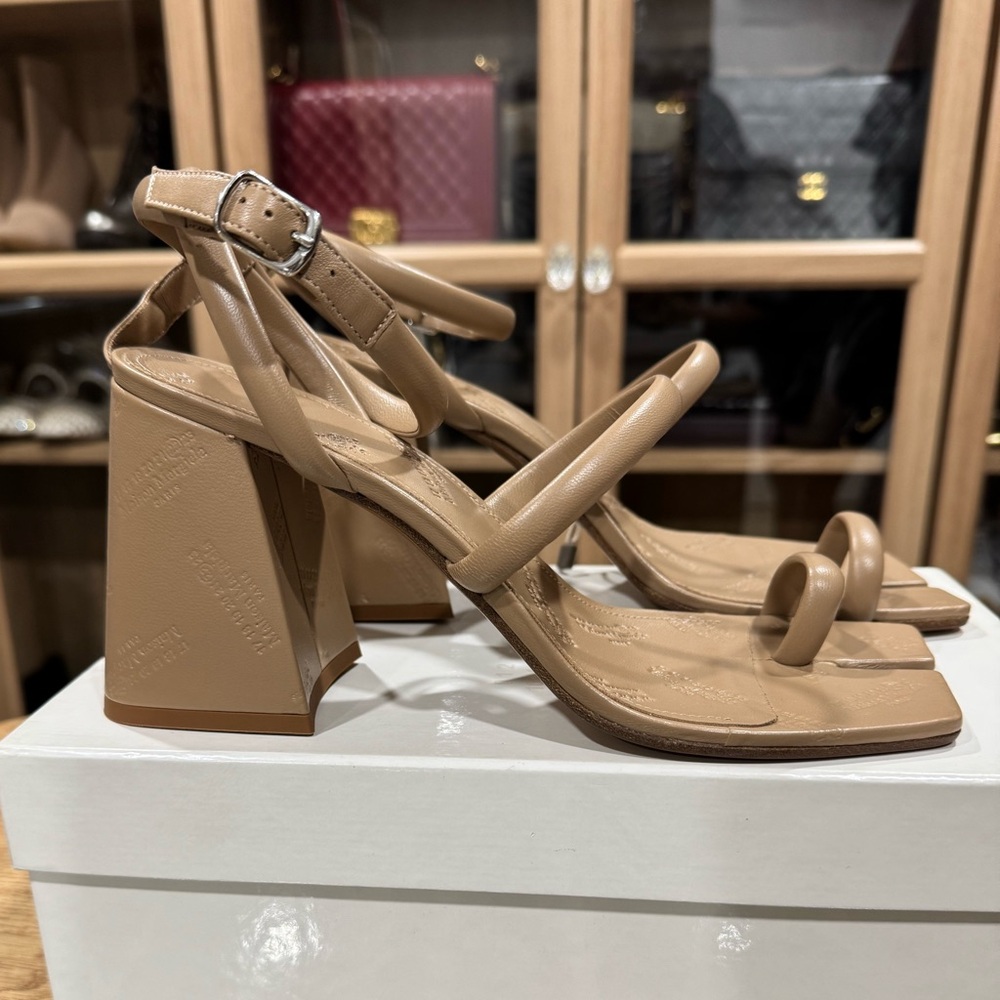 NIB Maison Margiela Tabi sandals - Picture 2 of 6